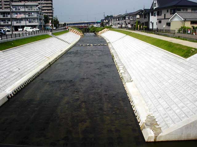 逢妻男川　河川整備促進特別工事
